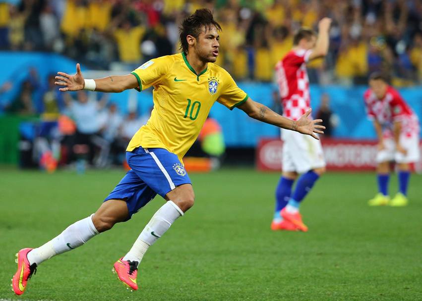 Ancora Neymar dopo il gol. Epa